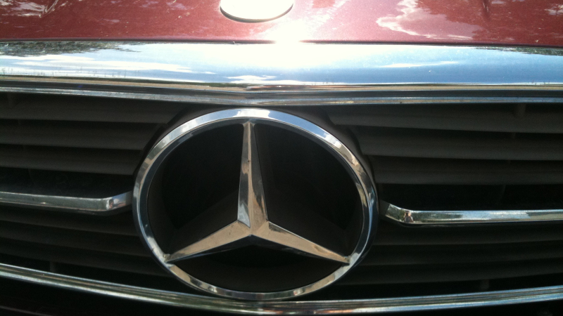 Illustration for article titled Mercedes 380 SL Proves Real Class Never Goes Out Of Style